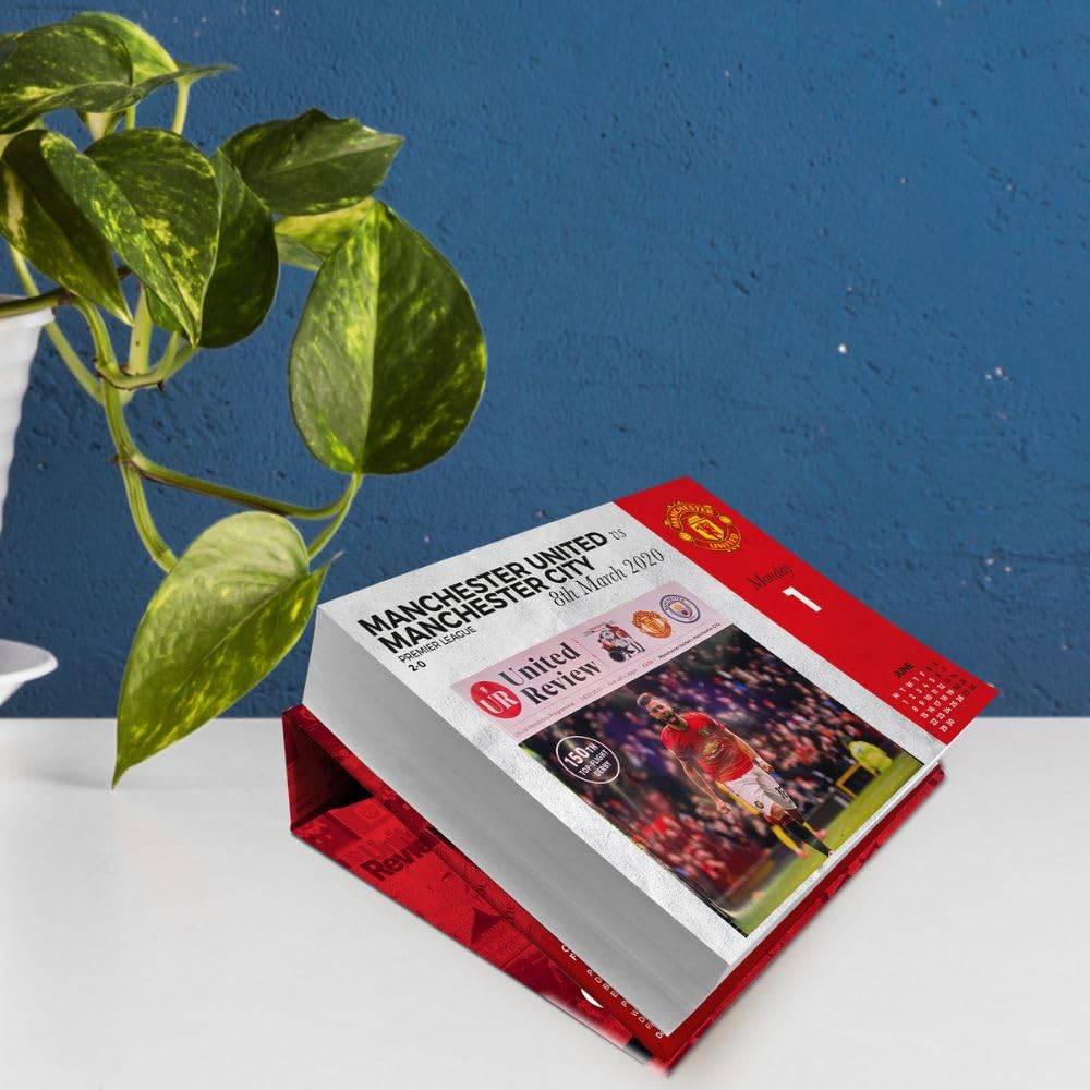 2026 Manchester United - Daily Boxed Page-A-Day Calendar