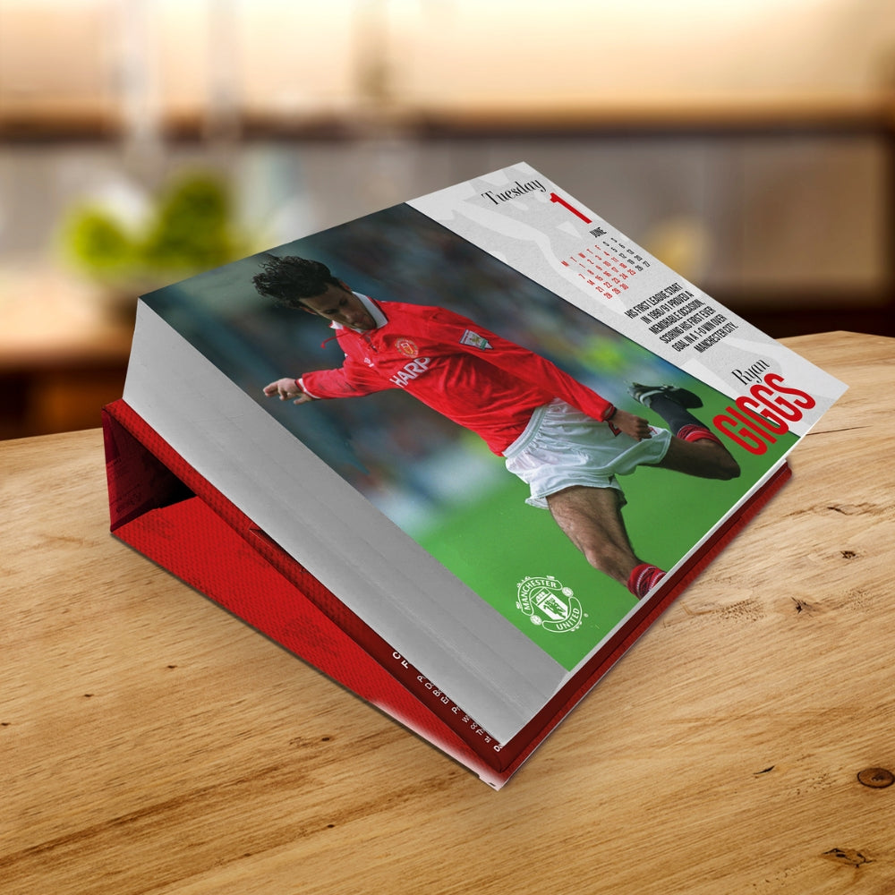 2027 Manchester United - Daily Boxed Page-A-Day Calendar - product image 6