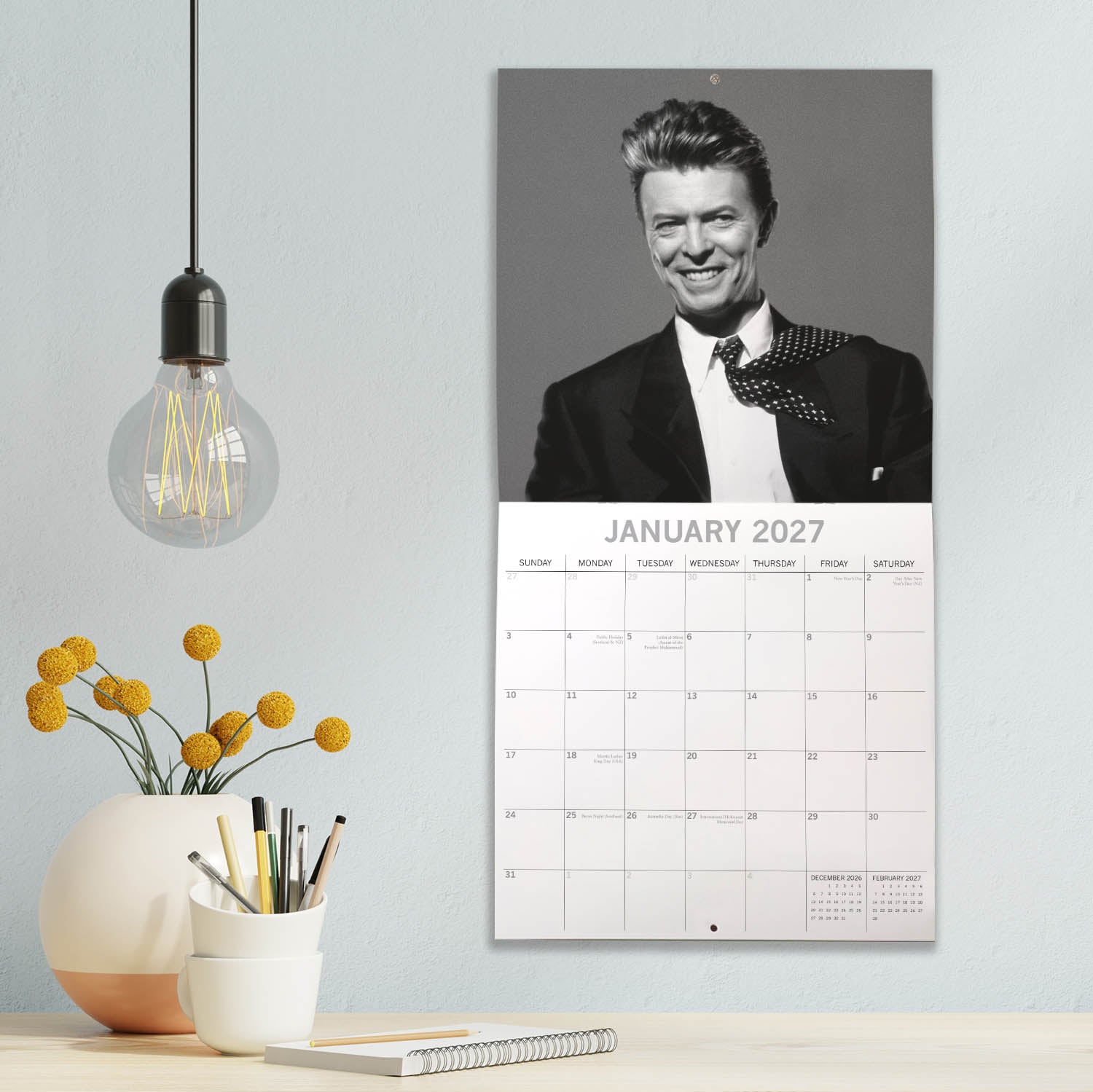Icons_David_Bowie_2027_Jan_LS.jpg